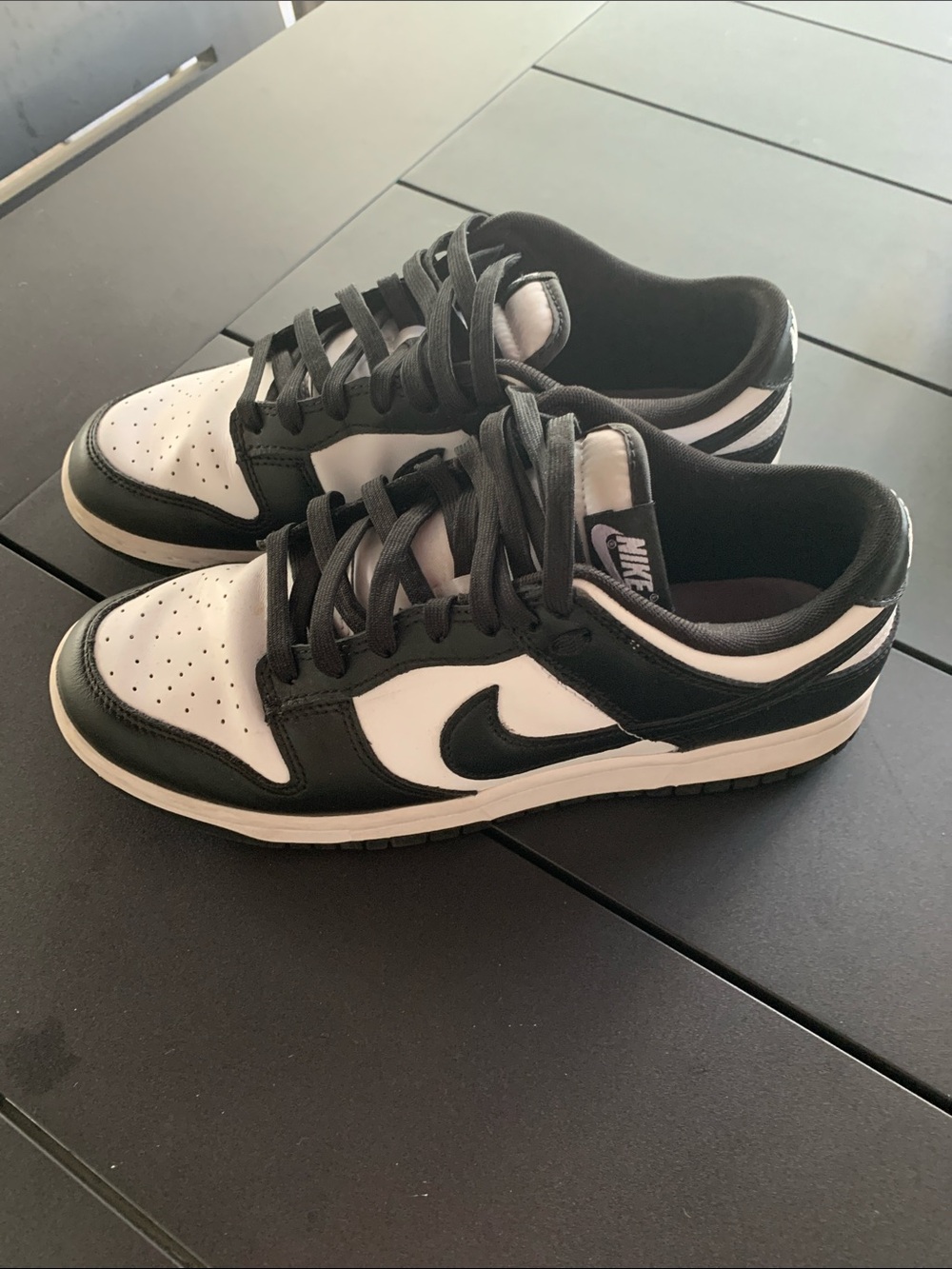 Nike Panda Dunks - Picture 2 of 3